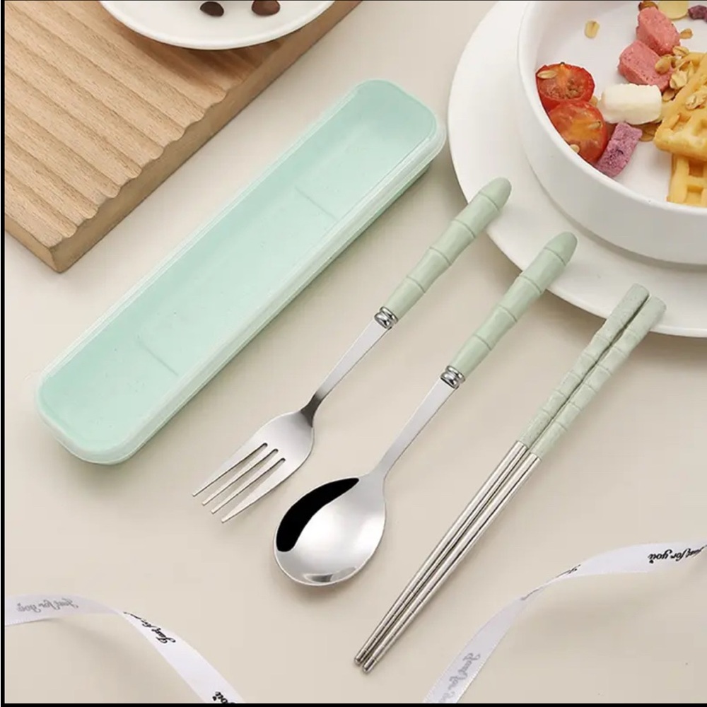 Sleek Green and Silver Flatware Set for Dining